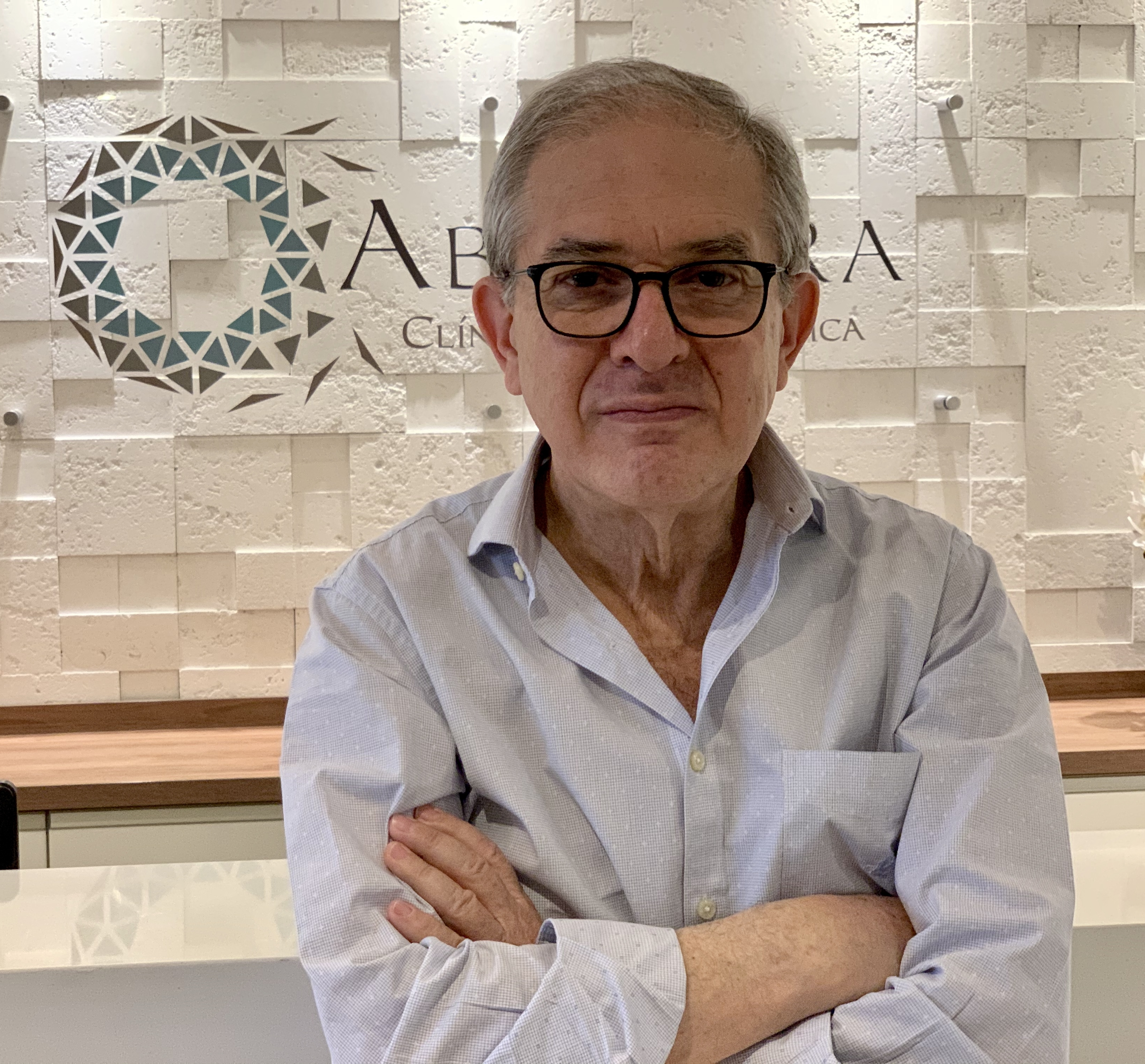 Dr. Almir Abujamra